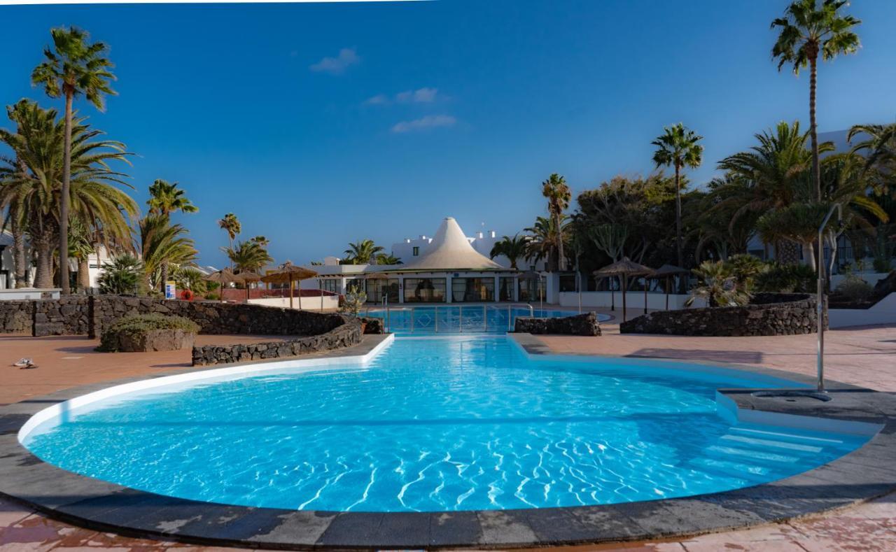 Luxury Estudio En Playa Roca A Primera Linea Del Mar Costa Teguise Εξωτερικό φωτογραφία