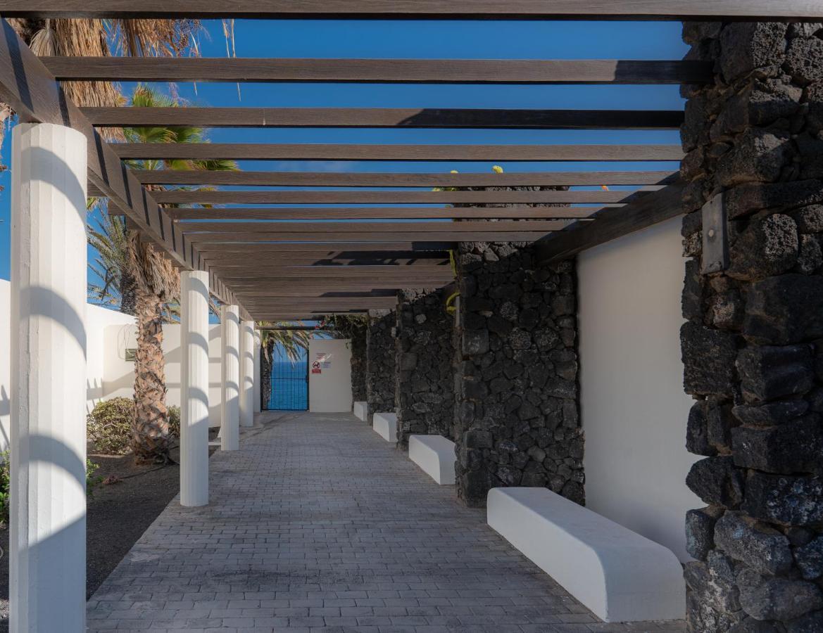 Luxury Estudio En Playa Roca A Primera Linea Del Mar Costa Teguise Εξωτερικό φωτογραφία