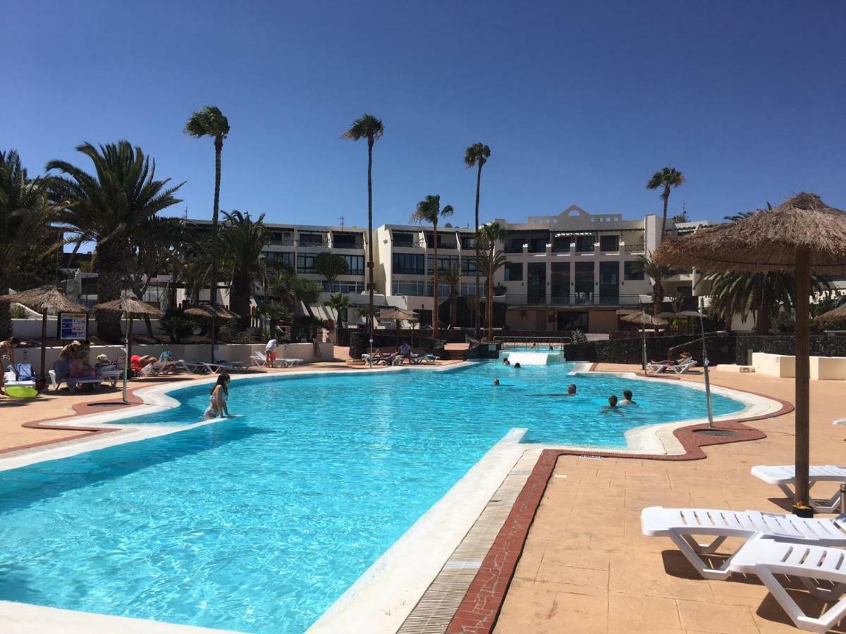 Luxury Estudio En Playa Roca A Primera Linea Del Mar Costa Teguise Εξωτερικό φωτογραφία