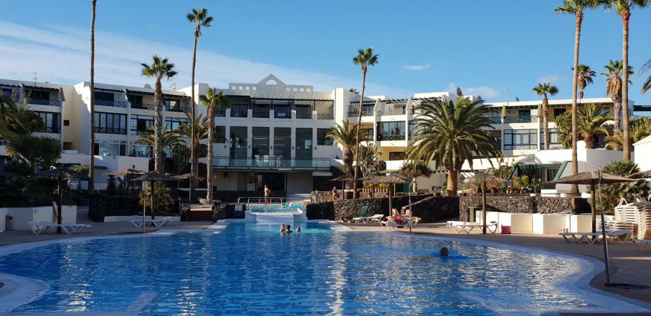 Luxury Estudio En Playa Roca A Primera Linea Del Mar Costa Teguise Εξωτερικό φωτογραφία