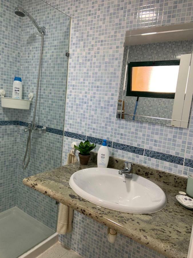 Luxury Estudio En Playa Roca A Primera Linea Del Mar Costa Teguise Εξωτερικό φωτογραφία
